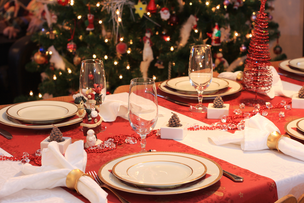 Red and white Christmas decorated table