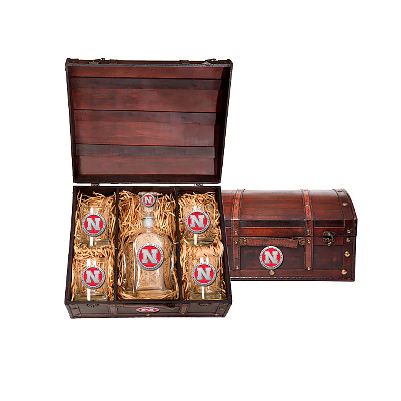 Decanter Chest Set, University of Nebraska, Color