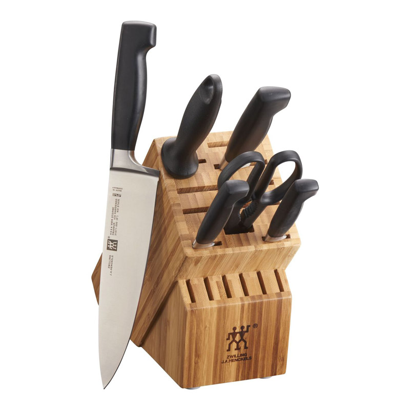 Chefs knives in knife block