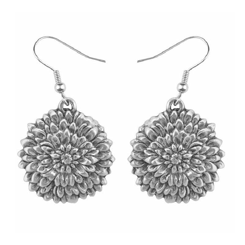 Flower of the Month Earring, November/Chrysanthemum