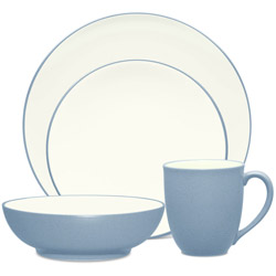 Noritake Colorwave Ice 4pc Place Setting, Coupe